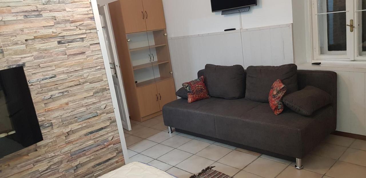 Harmonia Paraszthaz Es Apartman Poroszló Eksteriør bilde